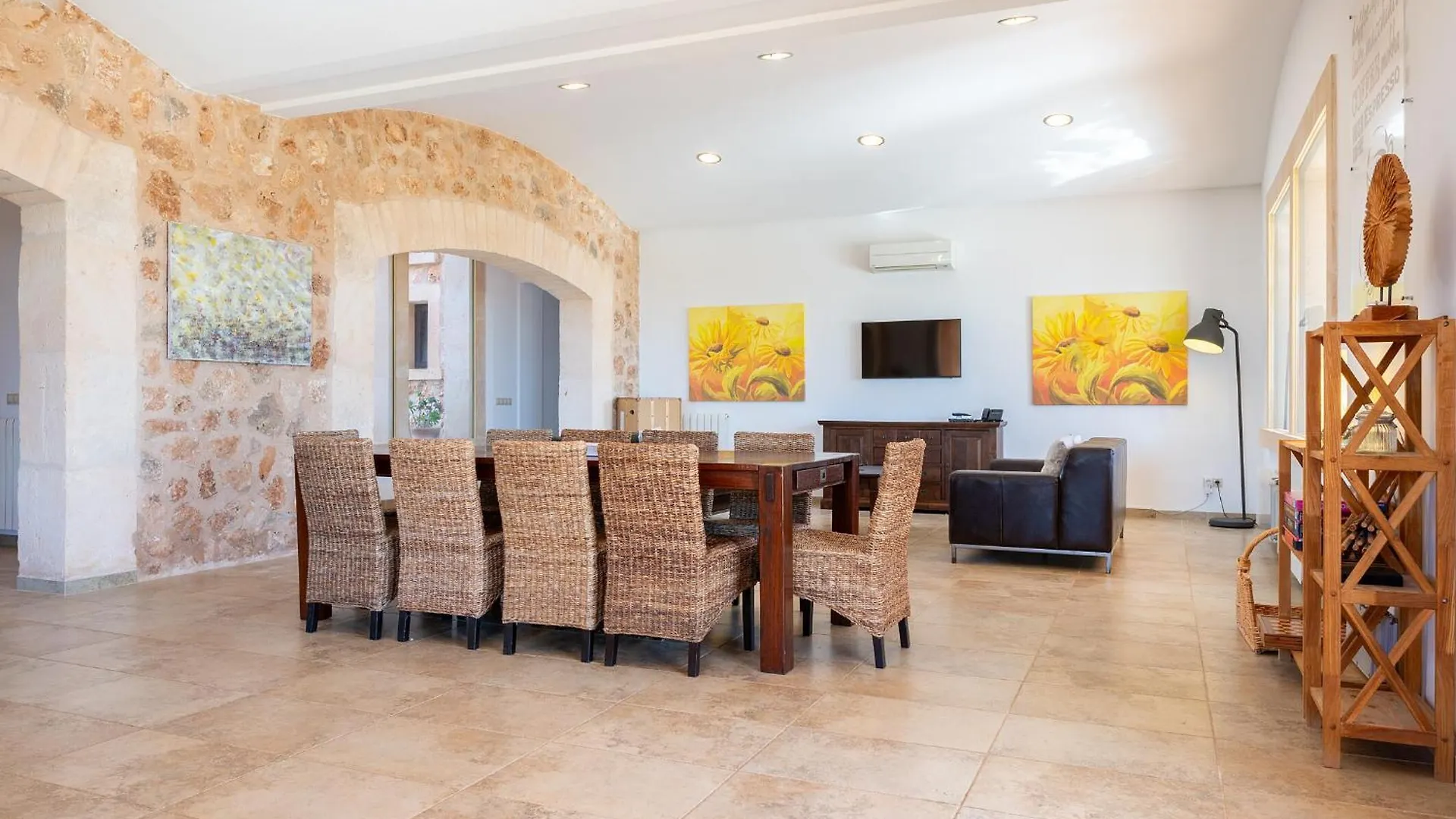 Villa Sol Y Vida En Agroturismo Son Sampoli Llucmajor  Spain
