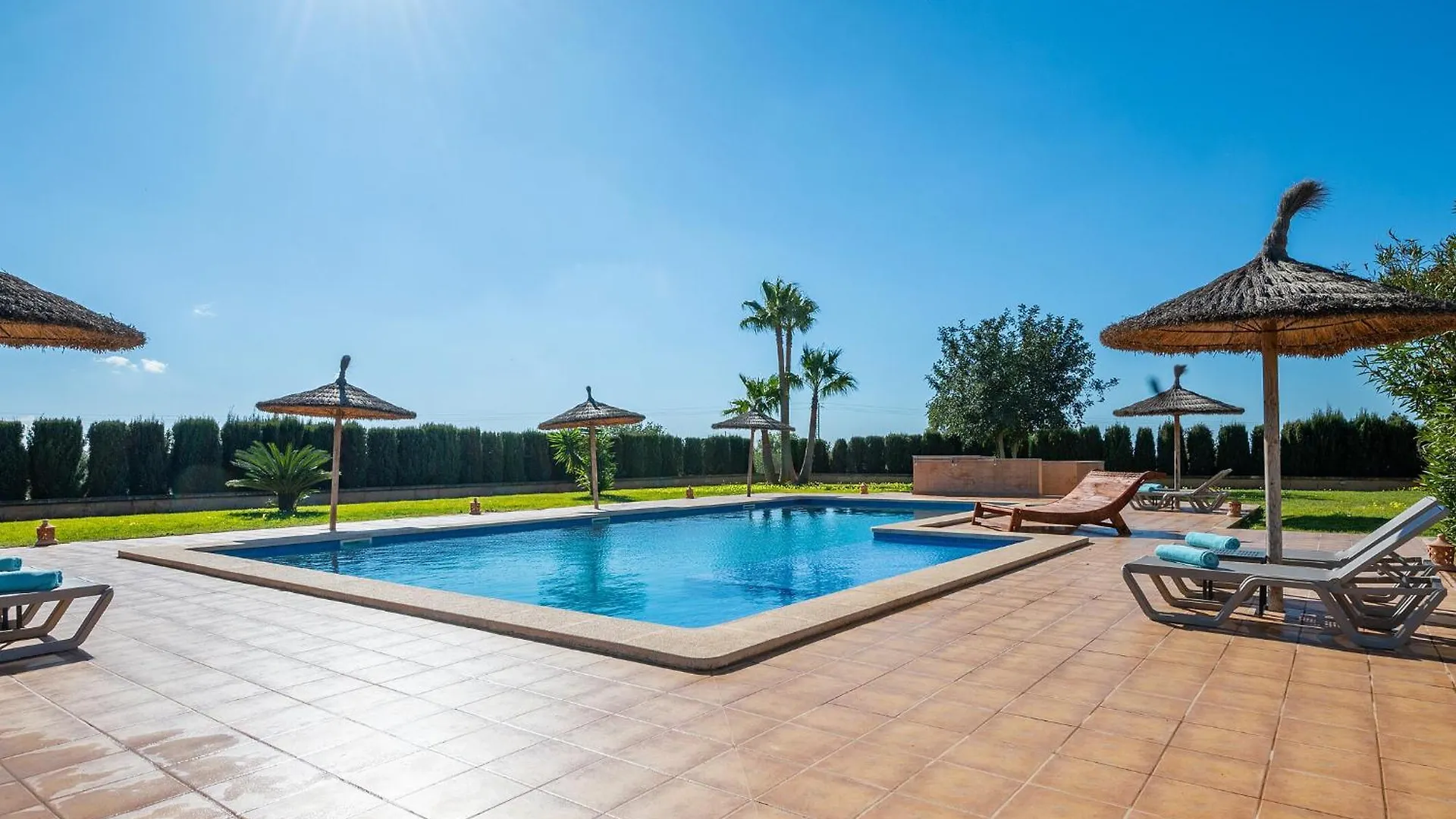 Sol Y Vida En Agroturismo Son Sampoli Llucmajor  Spain